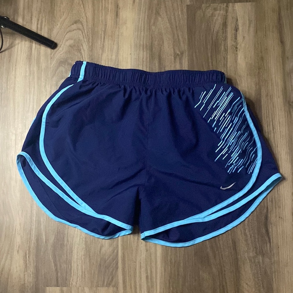 Nike tempo shorts women’s size medium​